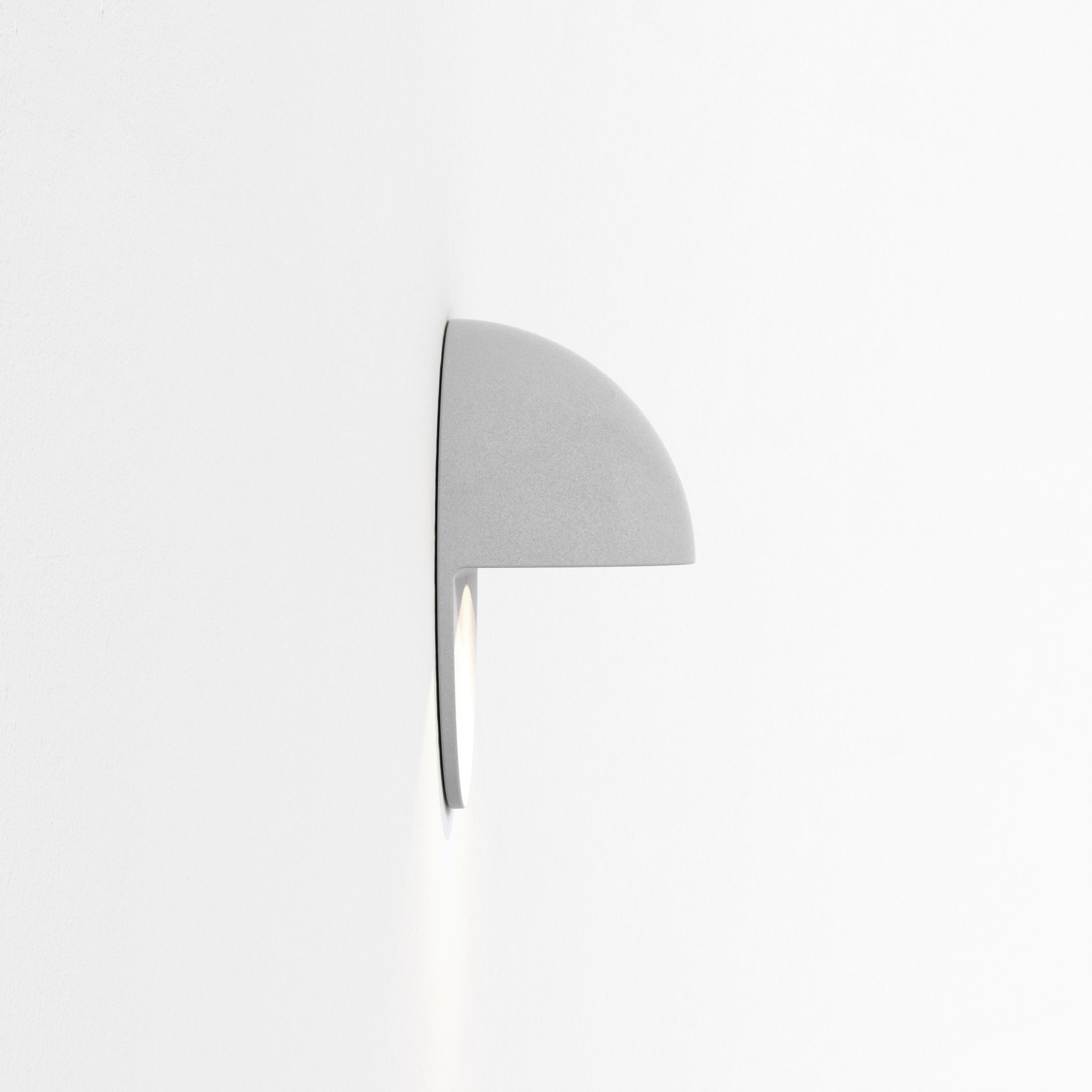 Уличный настенный светильник Astro Lighting Tivola LED 2700K античная фото 4