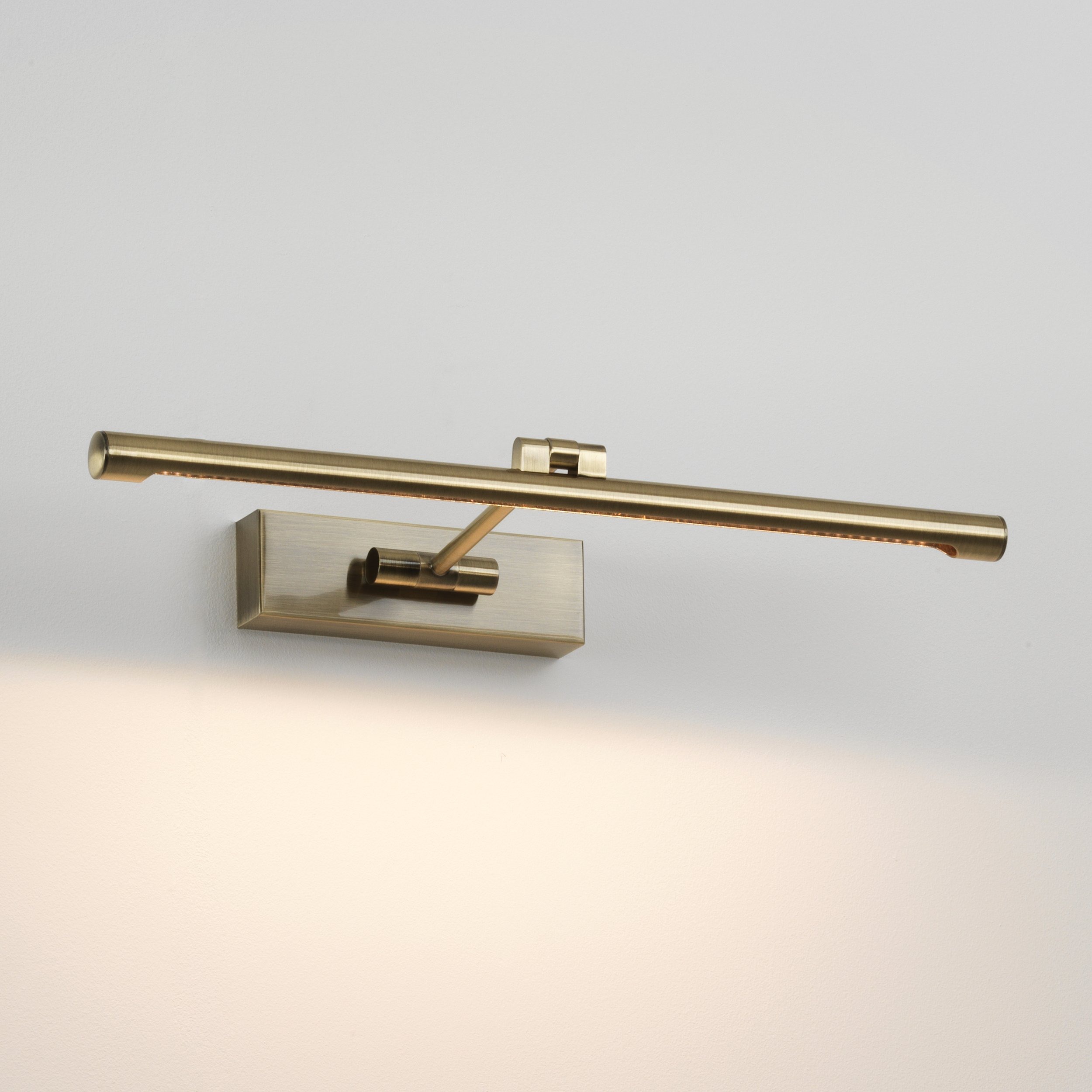 Настенный светильник Astro Lighting Goya 460 LED брашированный никель