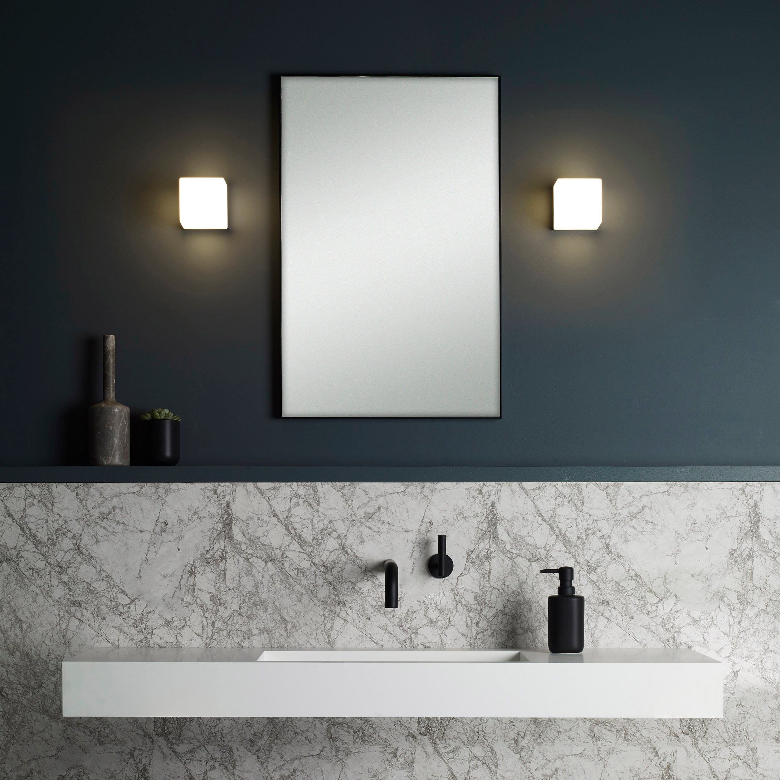 Настенный светильник Astro Lighting Cube фото 4