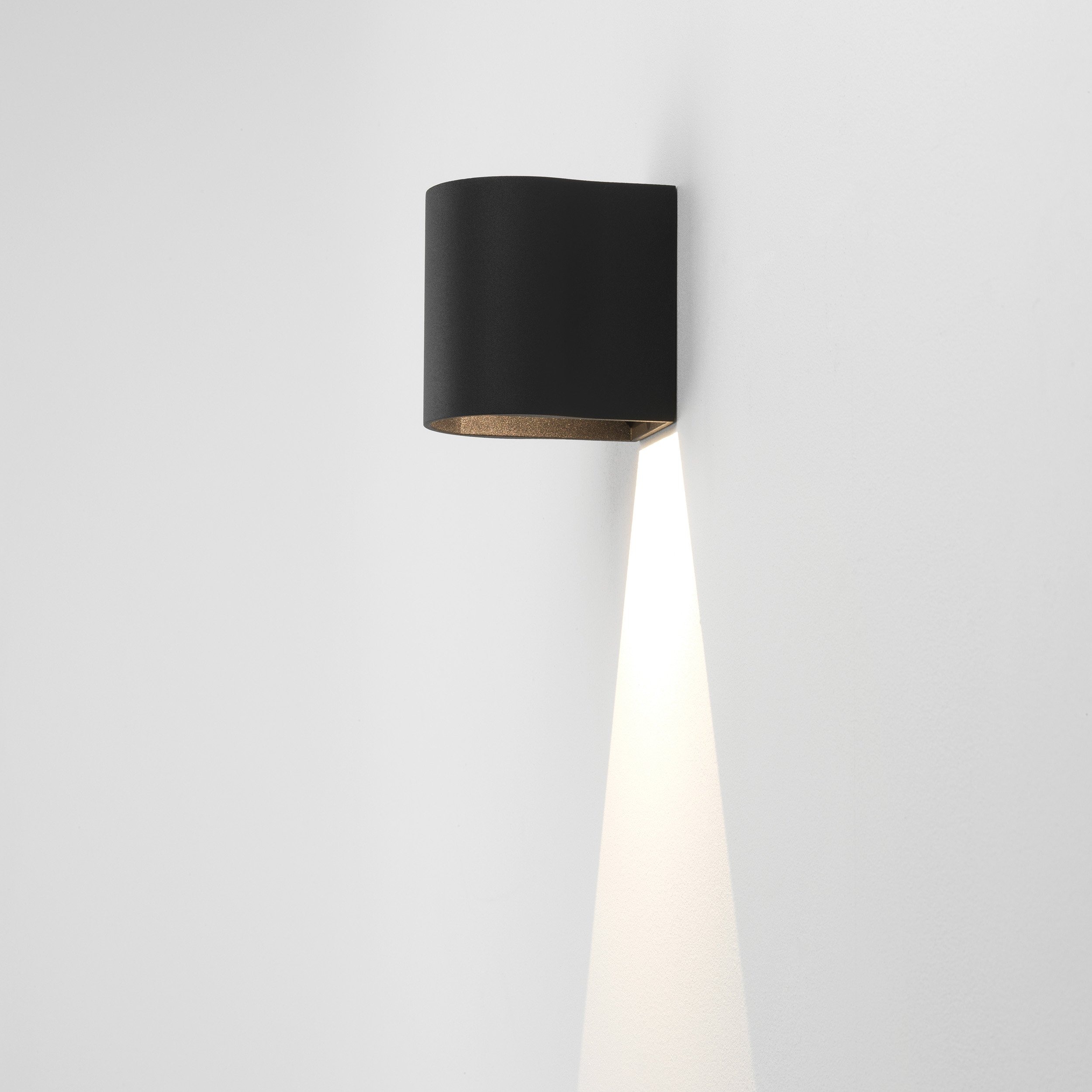 Уличный настенный светильник Astro Lighting Dunbar 100 LED фото 4