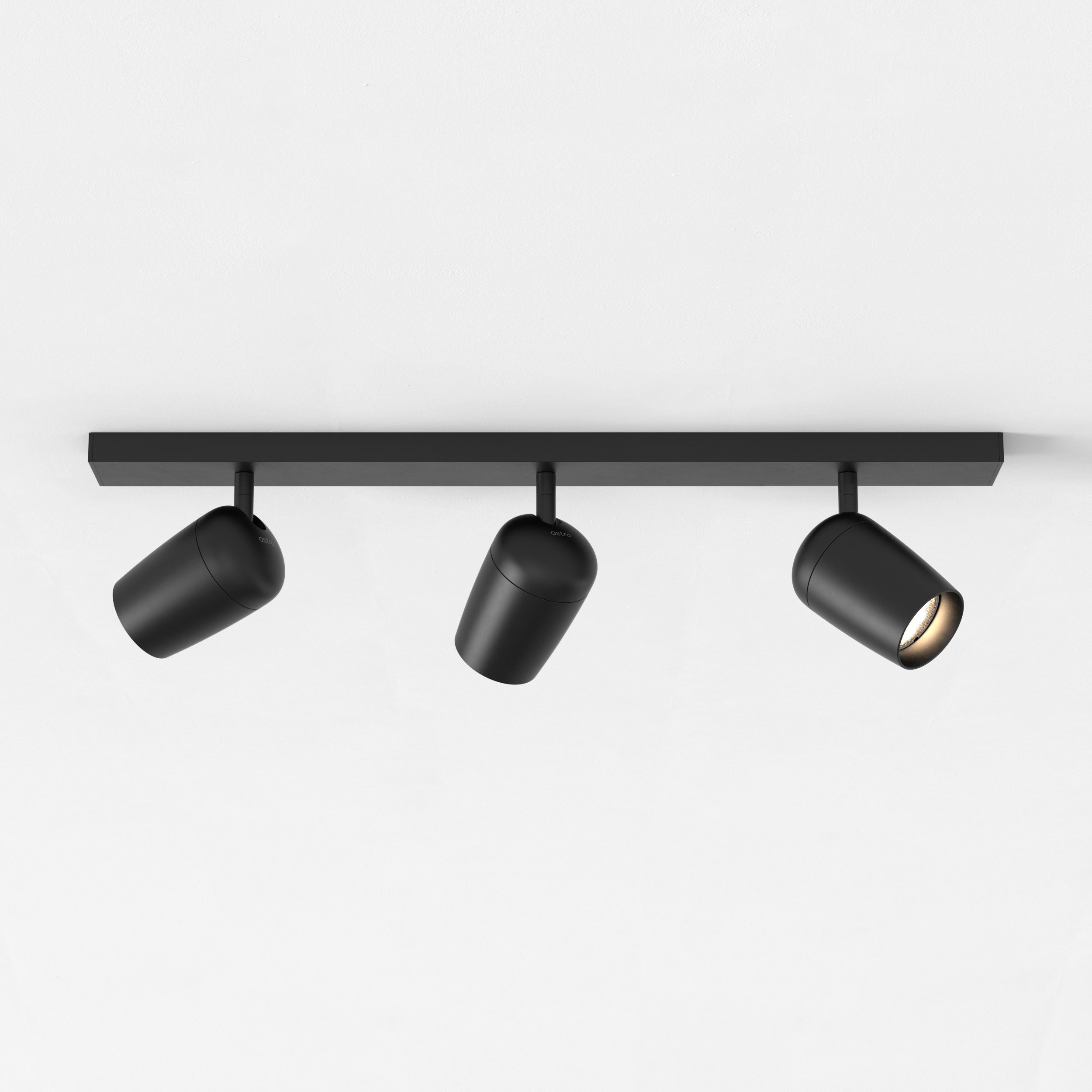 Потолочный светильник Astro Lighting Koto Three Bar